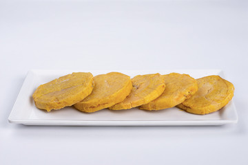 Patacones en fondo blanco 