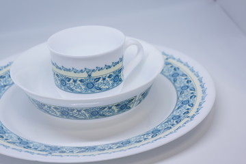 porcelain dining set