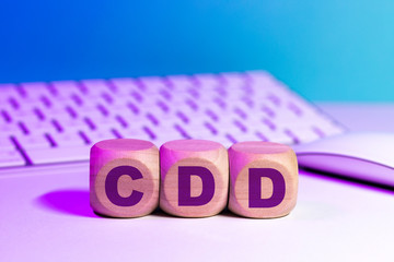 CDD - acronyme de Contrat à Durée Déterminée