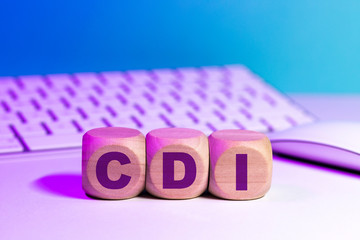 CDI - acronyme de Contrat à Durée Indéterminée