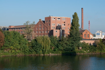 Fototapeta na wymiar Industriegebäude in Heilbronn