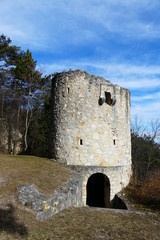 Höhlenturm Wöllersdorf Steinabrückl