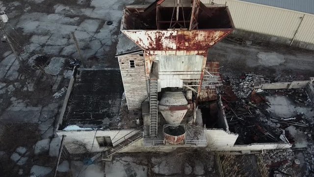 Vacant cement mixer in Michigan