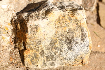  large beige stones, texture, outdoors in summer