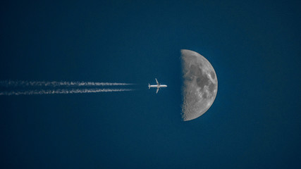 Hacia la luna a color © Gabriel