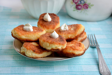   homemade cottage cheese pancakes with cream 
