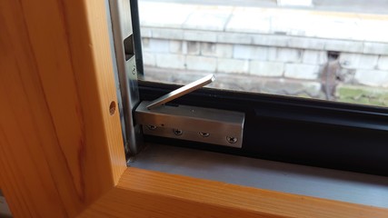窓ロック
