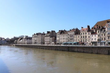 La rivière le Doubs dans la ville de Besançon - Ville de Besançon - département du Doubs - Région Bourgogne Franche Comté - France