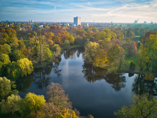 Fototapeta na wymiar Hannover im Herbst von Oben