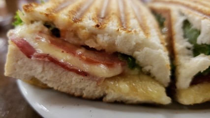 Torrada de pão com queijo