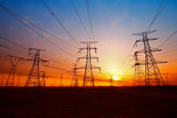 Fototapeta premium Wire electrical energy at sunset