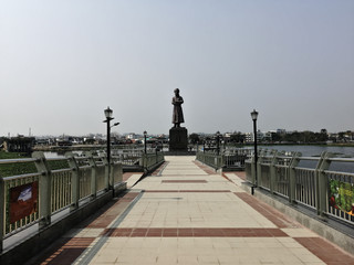Street and Swami vivekananda statue big lake ranchi jharkhand 
