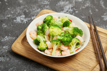 Fried shrimps with Broccoli