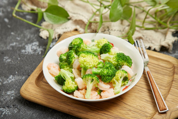 Fried shrimps with Broccoli