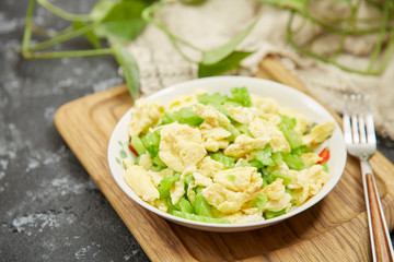 Fried eggs with bitter melon