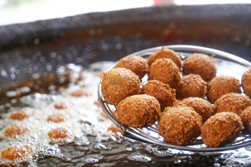 Frying Falafel, Middle Eastern food, west bank food, palestinian, PALESTINIAN TERRITORIES