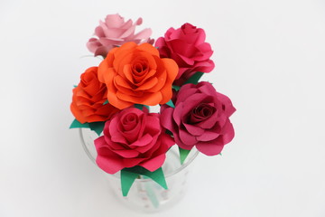 Fototapeta premium 折り紙で作ったバラの花