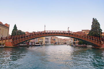 Obraz premium Accademia Bridge (Ponte dell'Accademia) across the Grand Canal in Venice, Italy