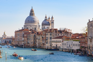 Fototapeta premium Canal Grande z Santa Maria della Salute w tle, Wenecja, Włochy