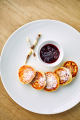 cottage cheese pancakes with berries sauce