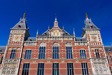 Fototapeta na wymiar Amsterdam Central station, the largest railway station in Amsterdam, Netherlands