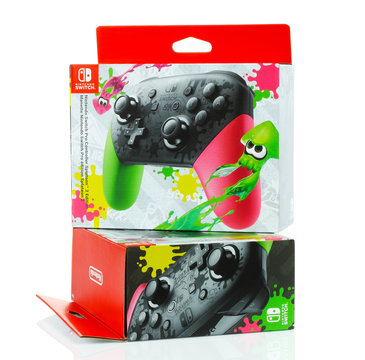 Box of Nintendo Switch Pro Controller Splatoon 2 Edition