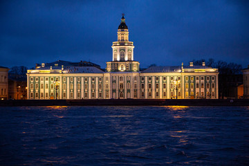 Fototapeta na wymiar Night view of the Kunstkamera of Emperor Peter the Great, St. Petersburg, Russia.