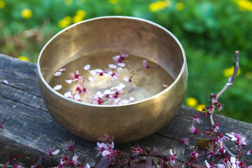 tibetan bowl with flowers
