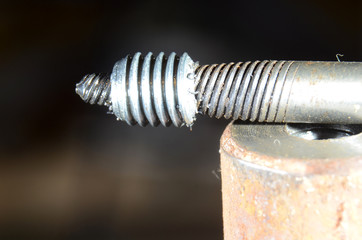 Tap extractor with the stump of a broken bolt