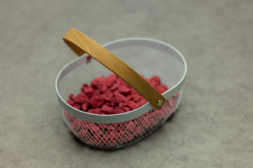 fete de paque, oeuf panier pierre rose