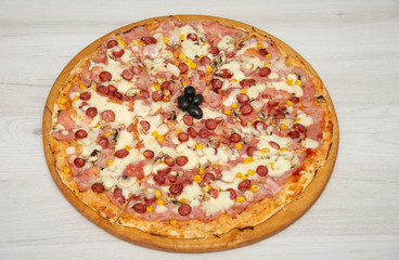 Pizza Primavera  traditional italian meal 