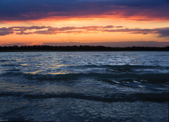 Obraz premium Evening scene on lake