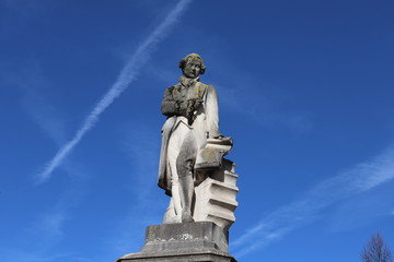 Fototapeta na wymiar Statue de Jouffroy d'Abbans à Besançon - inventeur de la navigation à vapeur - Ville de Besançon - Département du Doubs - Région Bourgogne Franche Comté - France 