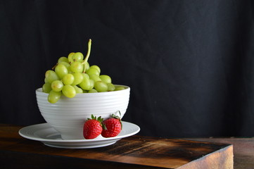 grapes in a bowl