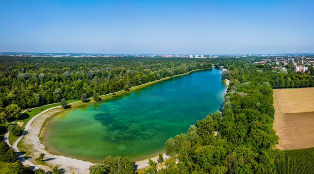 Luftbild vom Kuhsee in Augsburg