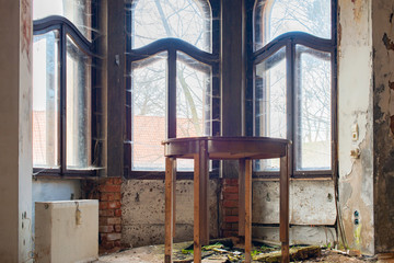 Lost Place alte Herrenhaus Villa, Wohnräume vor dem Zerfall 