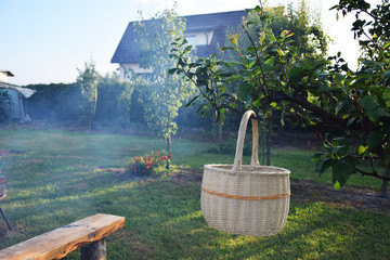 piknik grill dym ogród odpoczynek