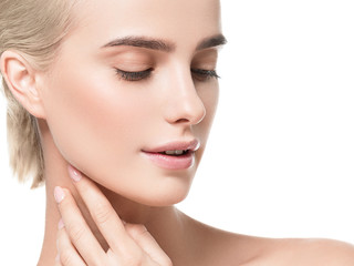 Obraz na płótnie Canvas Woman beautiful clean skin face natural healthy make up