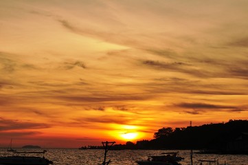 Fototapeta premium Sunrise view at the sea on Koh Samet
