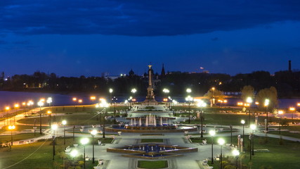 Naklejka premium Fountain Performance in Strelka Park of Yaroslavl night timelapse