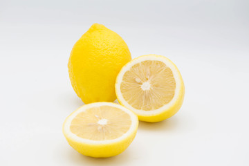 Obraz na płótnie Canvas fresh lemons on white background