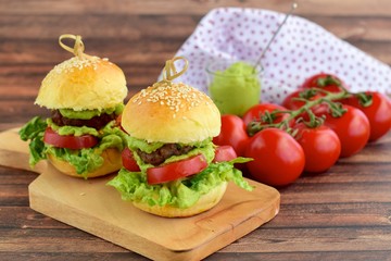 Beef Burger with Guacamole, Lettuce and Tomato