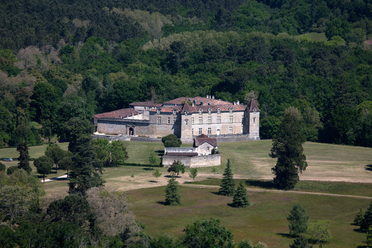 Château Cazeneuve