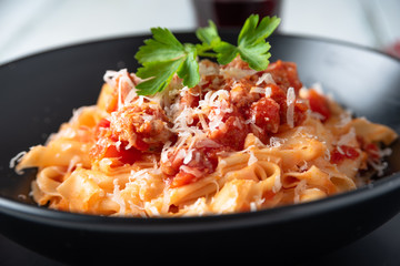 Pappardelle al ragu di cinghiale, Cucina Italiana