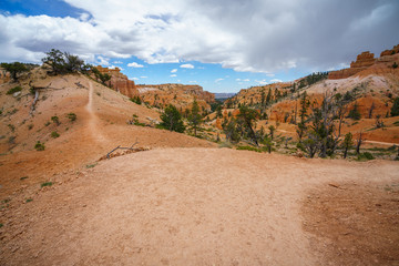 hiking the fairyland loop trail in bryce canyon national park, utah, usa