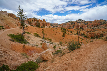 hiking the fairyland loop trail in bryce canyon national park, utah, usa