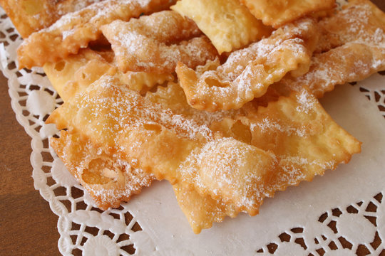 chiacchiere o bugie