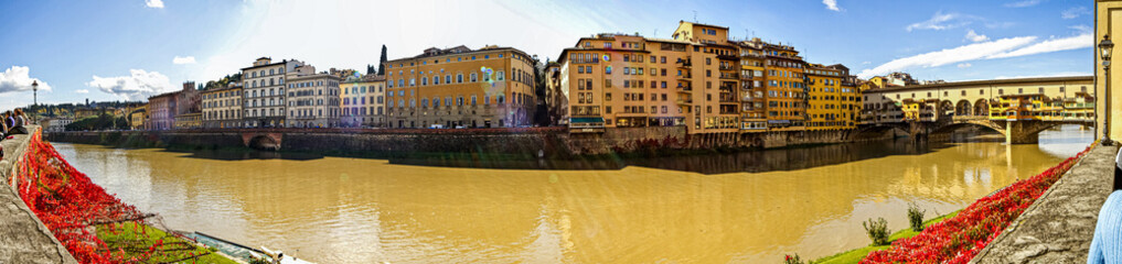 Obraz premium Panorama der Altstadt von Florenz mit Arno und Ponte Veccio