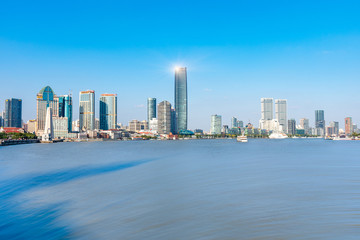 Naklejka premium Punkt orientacyjny na bund w Szanghaju w Chinach