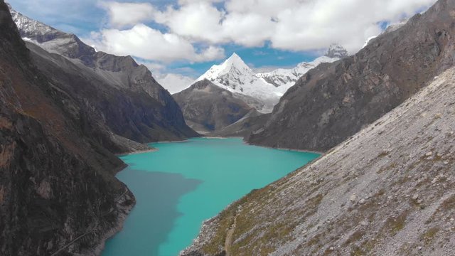 Paron lake & Artesonraju mountain, going down fly